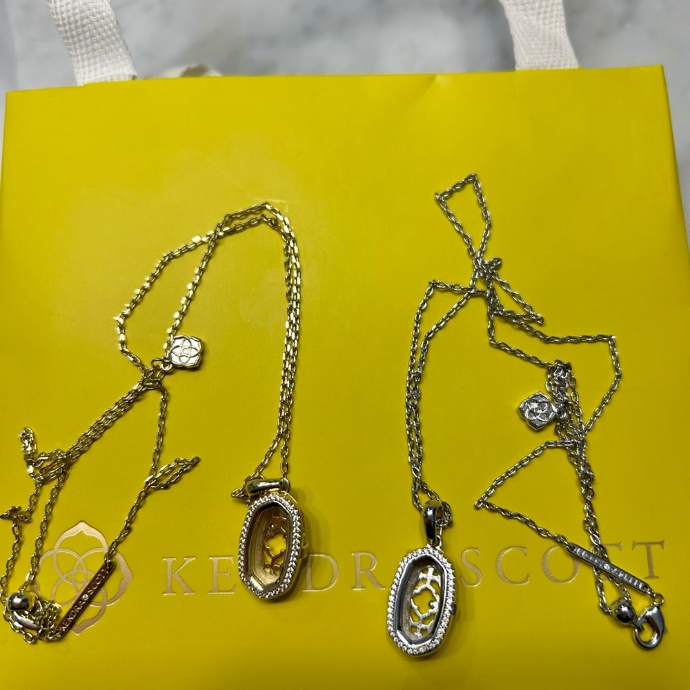 Kendra Scott Elisa LUXE locket, gold and silver with stones included